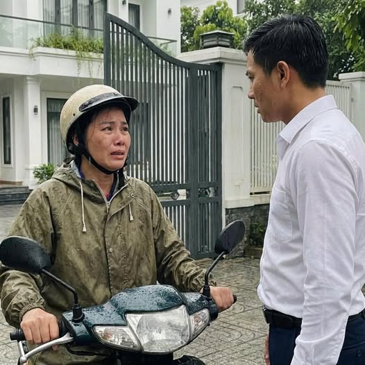 Vợ liên tục vào phòng tắm 30 ngày. Chồng l;én theo dõi, SỐCNẶNG khi biết sự thật!