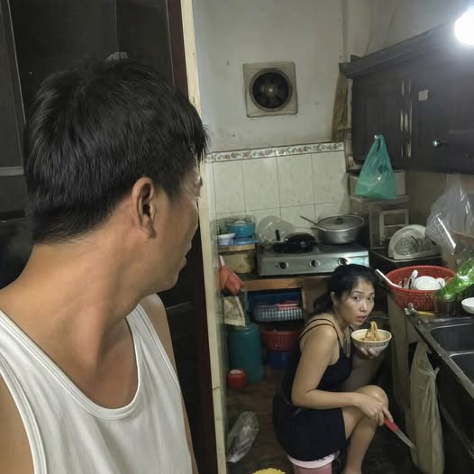 20 triệu đổi thành bát mì tôm: Bí mật đằng sau bữa ăn thả;m hạ của vợ chồng