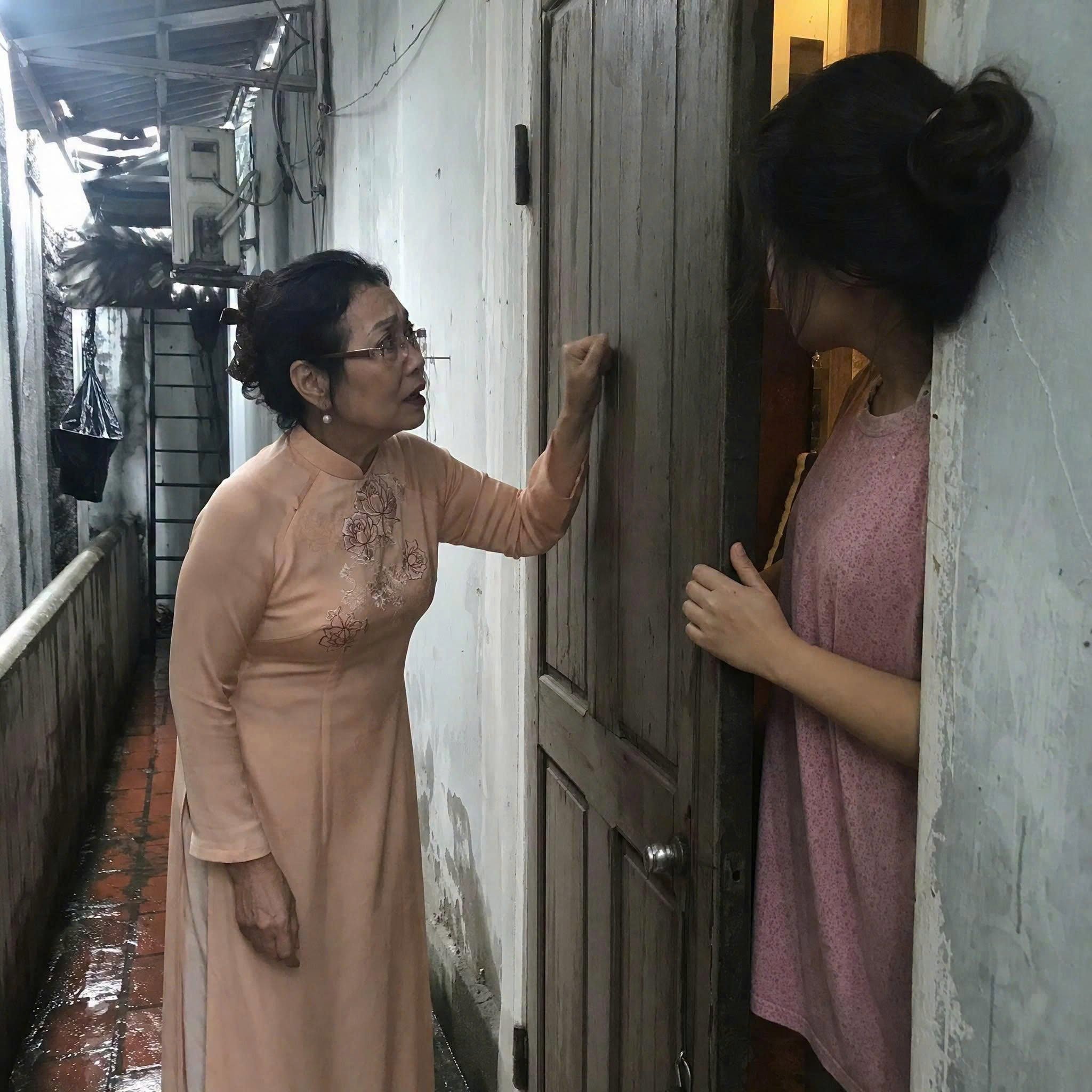 Con trai ʟàᴍ ʟươɴɢ 15 triệu, 3 năm nay tháng nào cũng gửi về cho mẹ 12 triệu.