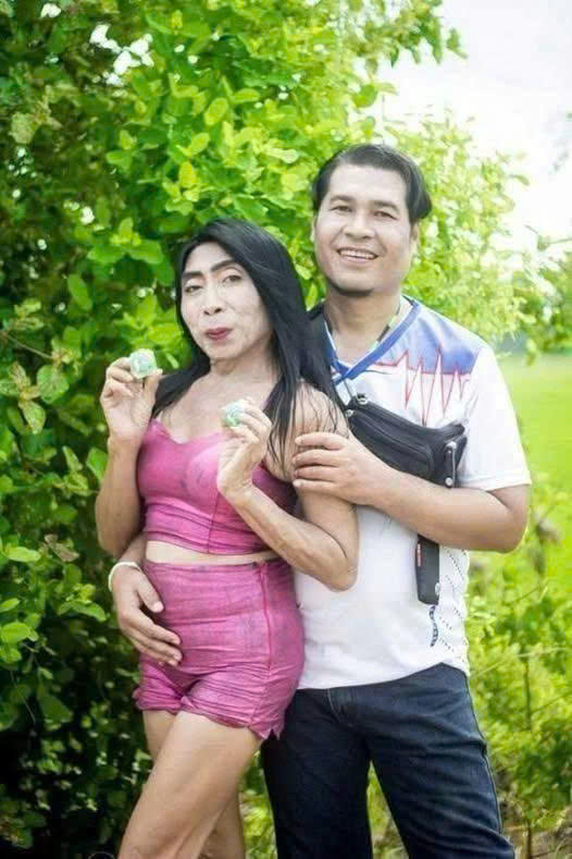 Ở quê có vợ đẹp con khôn nhưng ngh;;èo kh;ổ quá. Không chịu được cảnh bầ/n hàn nên tôi bỏ vợ con ở quê để lên thành phố.