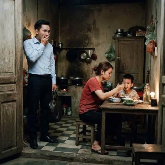 Chồng Xa Nhà Sáu Năm Trở Về, Ch//ết Lặng Khi Thấy Vợ Con Ăn Cơm Nguội Trong Gian Bếp Cũ