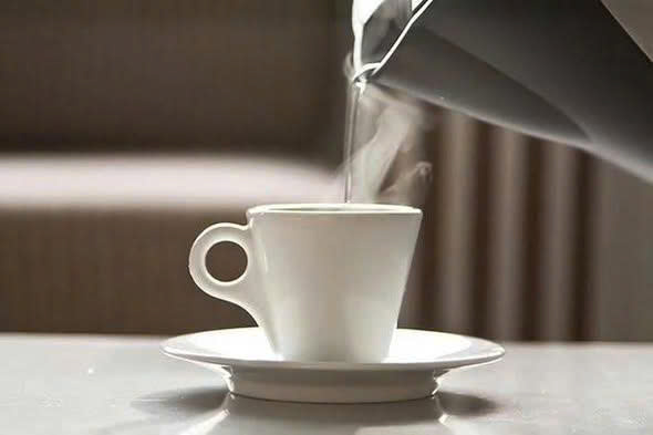 Lời khuyên cho những người hɑy uống 1 cốc nước ấm mỗi sáng
